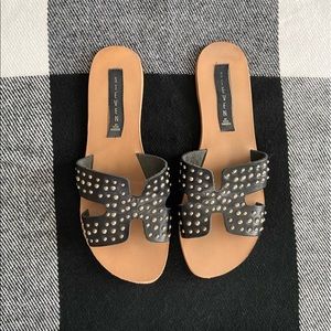 Steve Maddens Greece-s black studded sandals